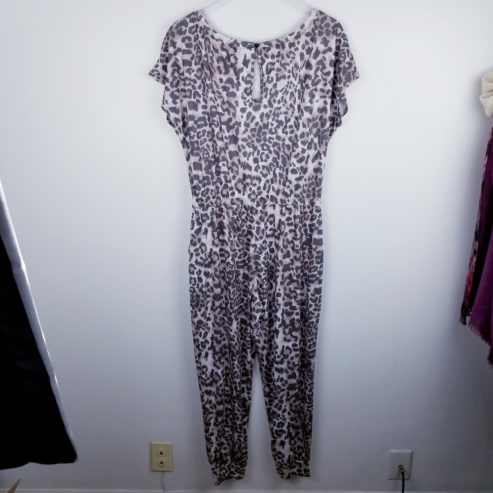 Shein Leopard Print Jumpsuit Romper, Size Large - image 1